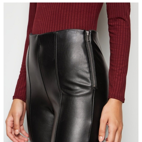 New Look Black Leather Zip Leggings - Picture 4 of 6